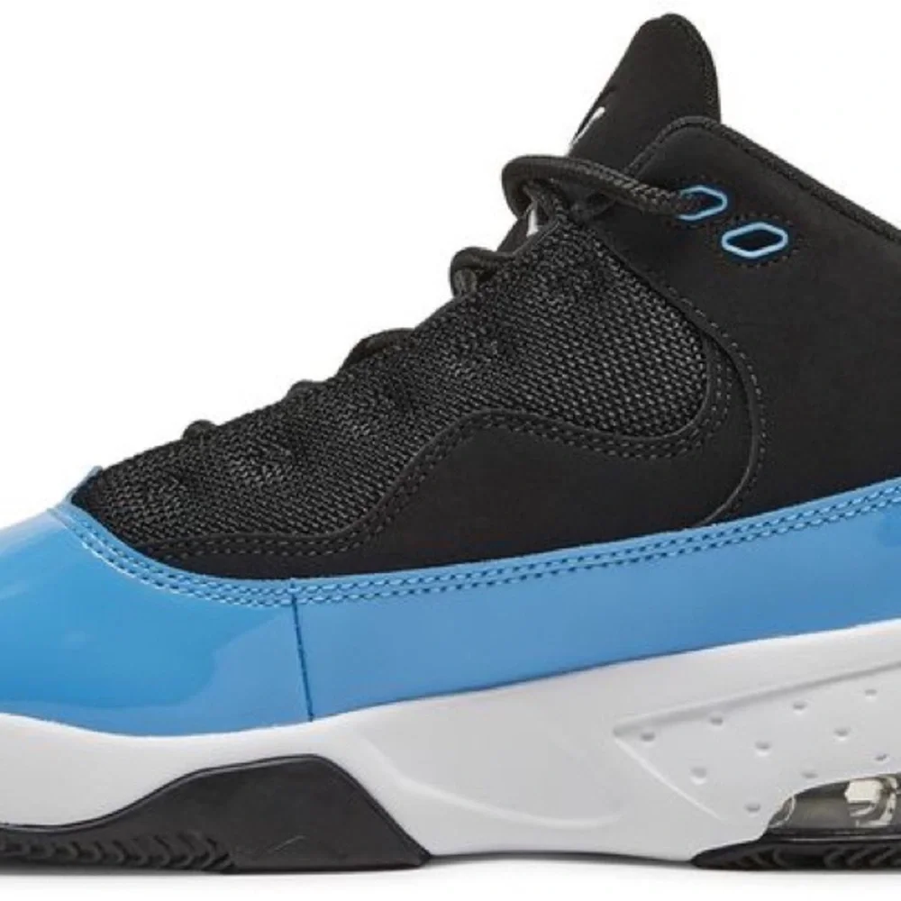 Air Jordan Max Aura 2 GS 'Black University Blue' Sneakers